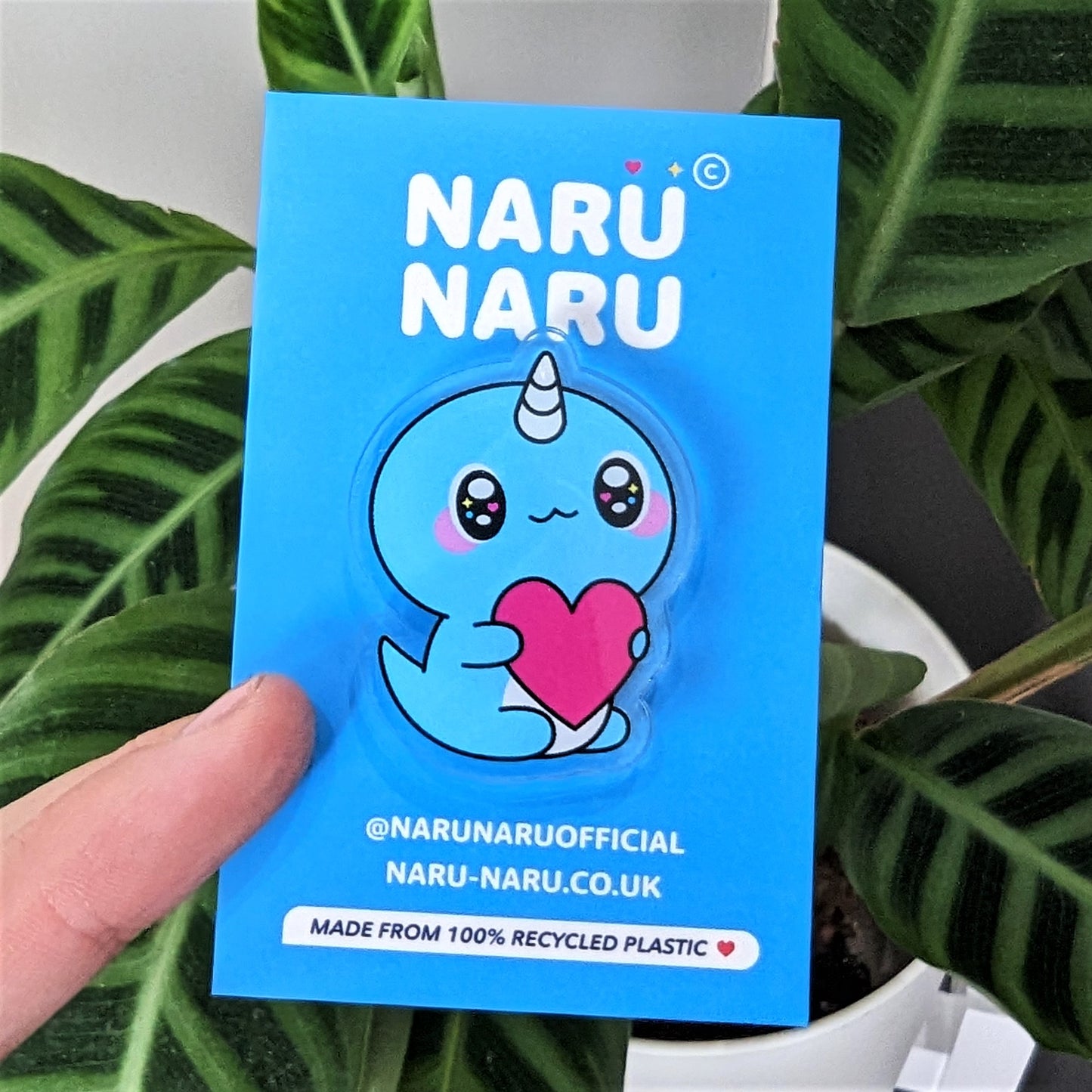 Acrylic Pin - Love Heart Naru