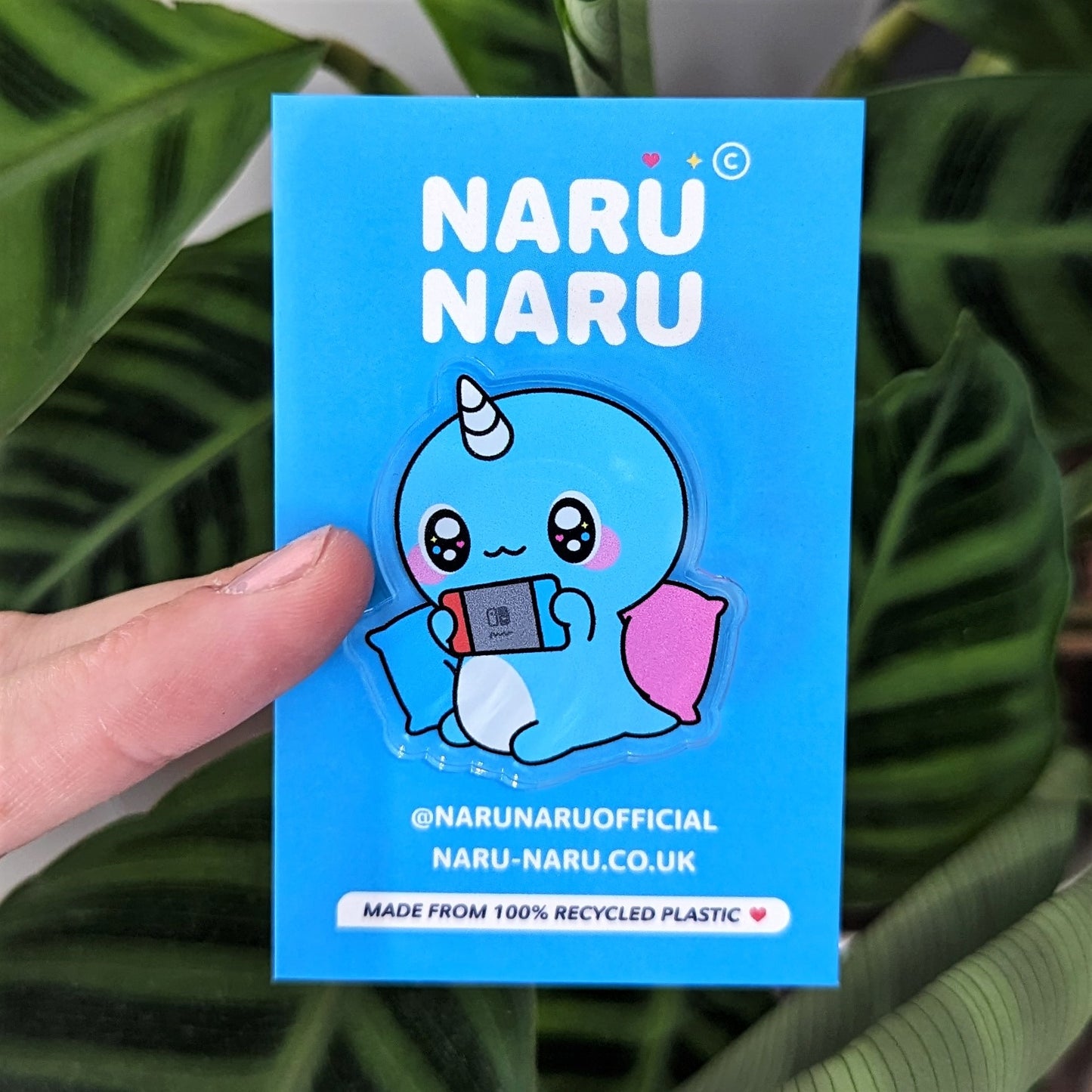 Acrylic Pin - Gamer Naru